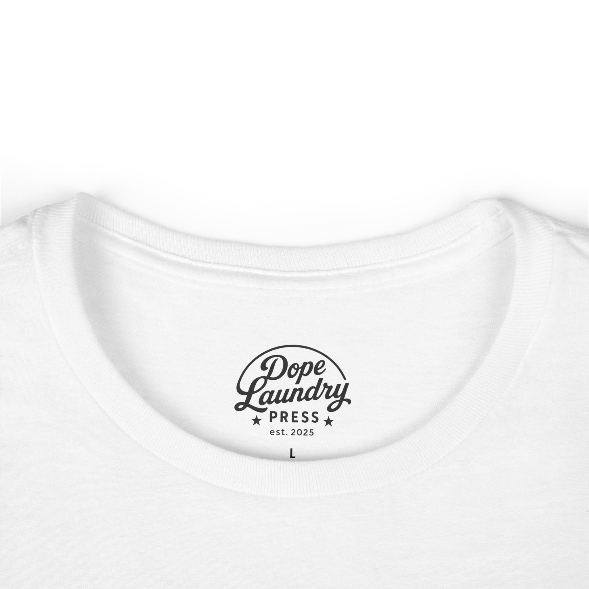 Don't Tread on Bea - Women's Grahic Tee