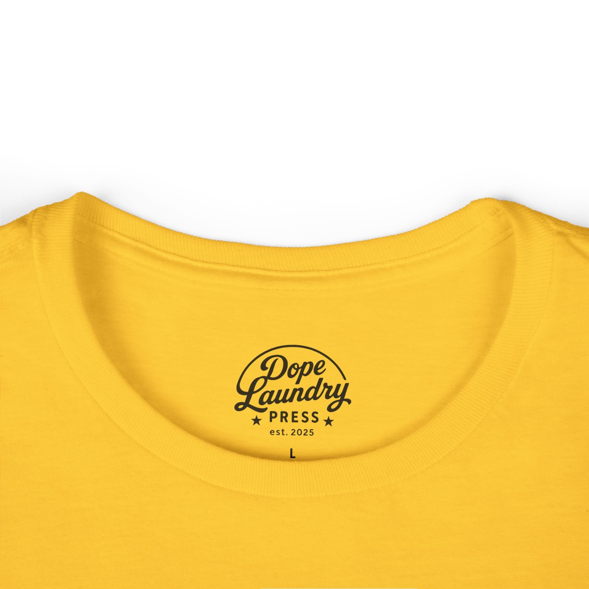 Don't Tread on Bea - Women's Grahic Tee